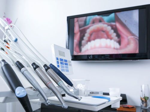 Clínica Dental Eduardo López instrumentos odontológicos